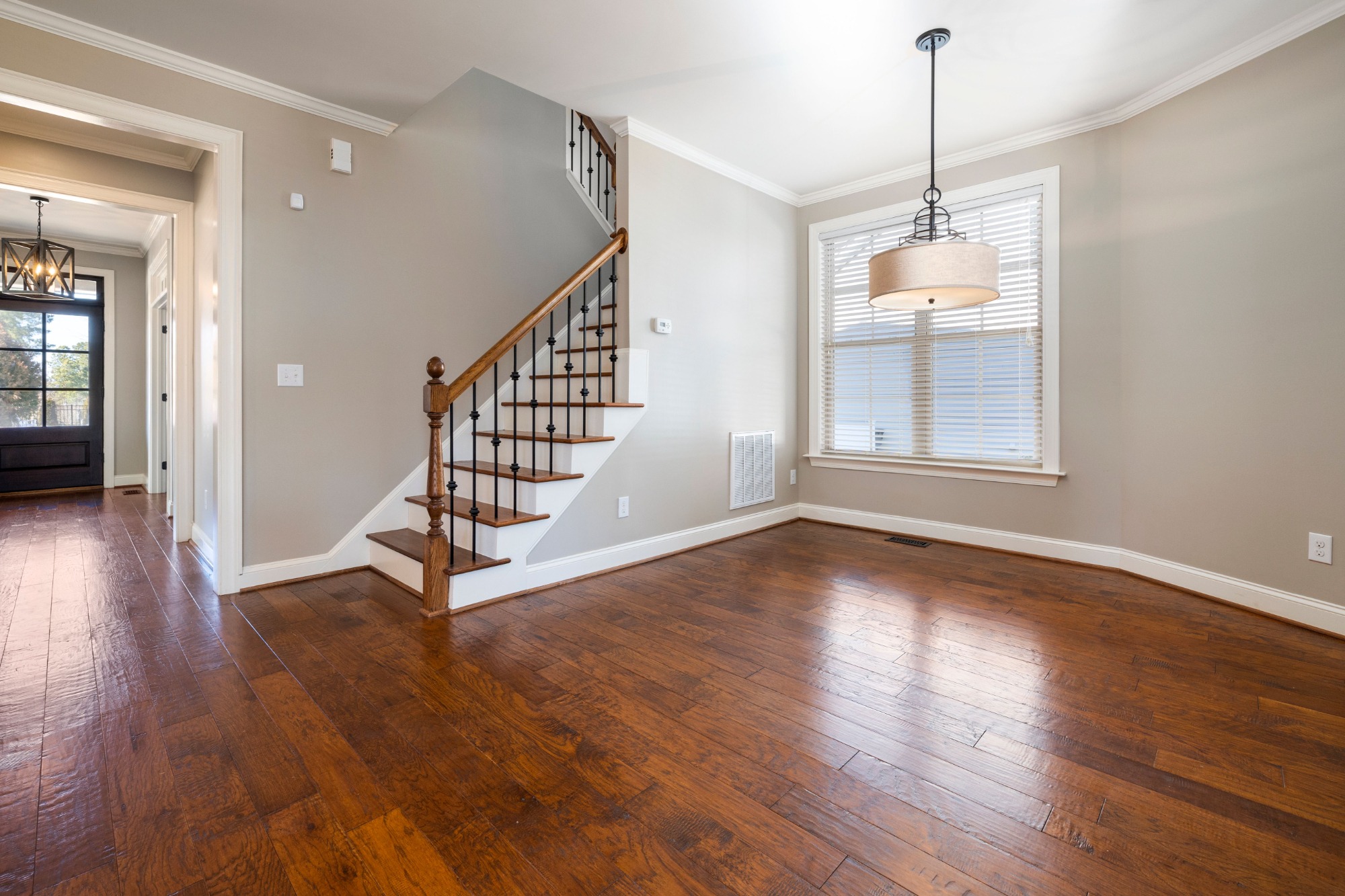 Move-In / Move-Out
